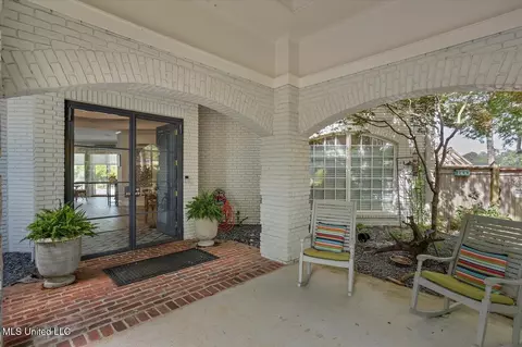 Exterior - 205 Audubon Point Dr, Brandon, MS 39047 photo 3 of 24