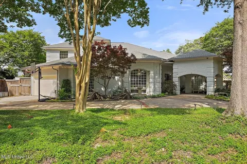 Exterior - 205 Audubon Point Dr, Brandon, MS 39047 photo 2 of 24