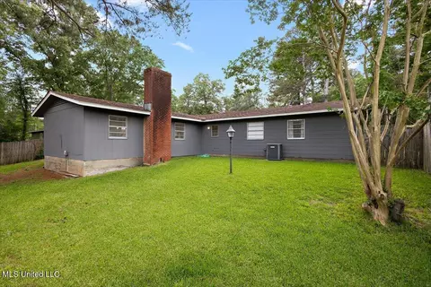 Exterior - 4678 Nisqually Rd, Jackson, MS 39206 photo 5 of 6