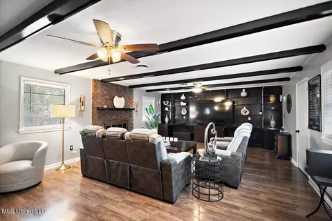 Living - 4678 Nisqually Rd, Jackson, MS 39206 photo 1 of 3