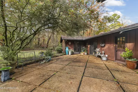 Exterior - 305 Hand Dr, Flowood, MS 39232 photo 22 of 31