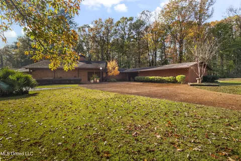 Exterior - 305 Hand Dr, Flowood, MS 39232 photo 5 of 31