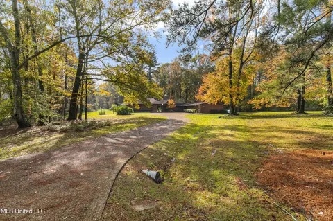 Exterior - 305 Hand Dr, Flowood, MS 39232 photo 11 of 31