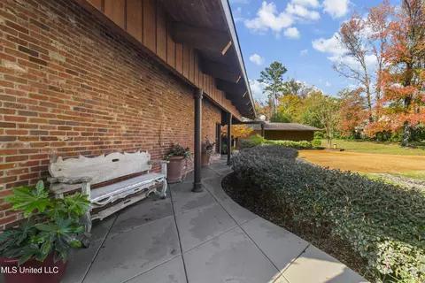 Exterior - 305 Hand Dr, Flowood, MS 39232 photo 14 of 31