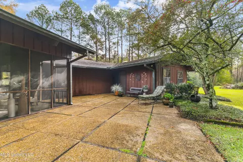 Exterior - 305 Hand Dr, Flowood, MS 39232 photo 24 of 31
