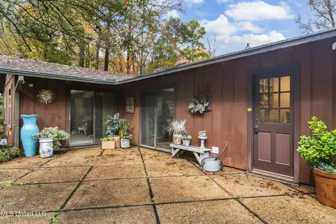 Exterior - 305 Hand Dr, Flowood, MS 39232 photo 25 of 31
