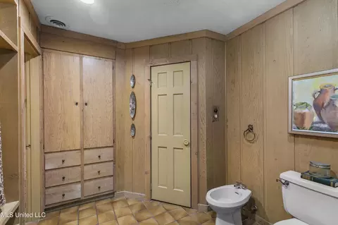 Bath - 305 Hand Dr, Flowood, MS 39232 photo 6 of 11