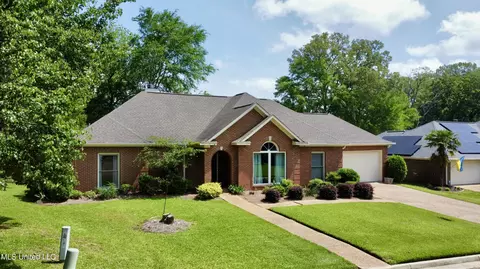 104 Park Pl, Clinton, MS 39056