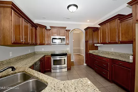 579 Fawn Grove Cir, Hernando, MS 38632 photo 10