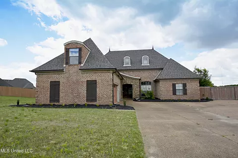 579 Fawn Grove Cir, Hernando, MS 38632