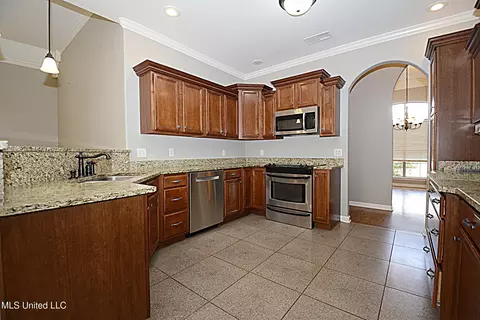 579 Fawn Grove Cir, Hernando, MS 38632 photo 9