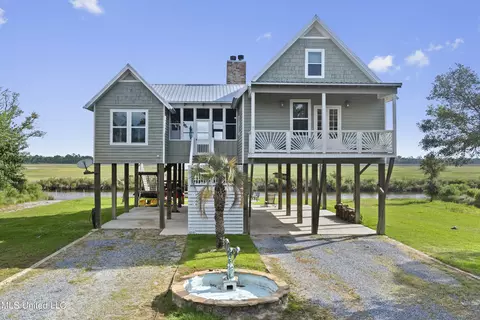 7700 Belle Fontaine Dr, Ocean Springs, MS 39564