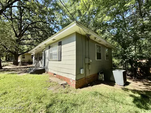 Exterior - 1729 Gibralter Dr, Jackson, MS 39204 photo 6 of 6