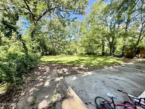 Exterior - 1729 Gibralter Dr, Jackson, MS 39204 photo 3 of 6