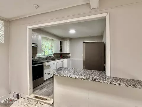 Kitchen - 1729 Gibralter Dr, Jackson, MS 39204 photo 2 of 2