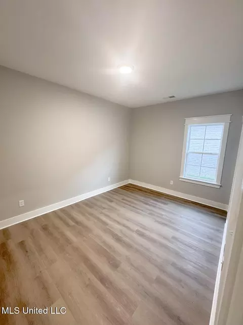 Bedroom - 3453 Kreunen St, Nesbit, MS 38651 photo 2 of 2