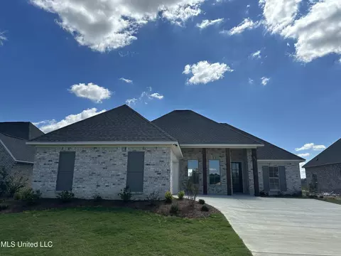 464 Aurora Cir, Canton, MS 39046