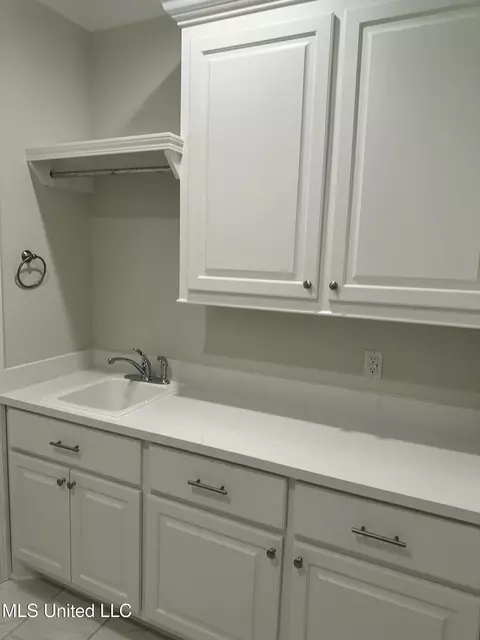464 Aurora Cir, Canton, MS 39046 photo 12