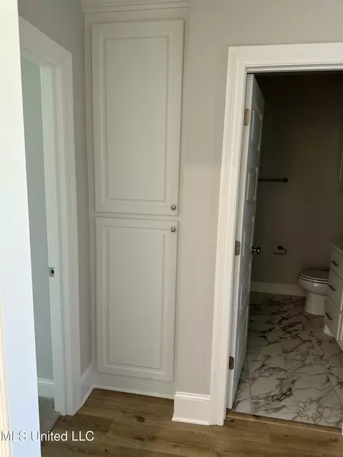 Entry Way - 460 Aurora Cir, Canton, MS 39046 photo 3 of 3