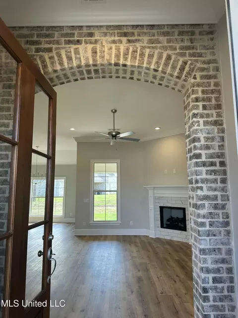 Entry Way - 460 Aurora Cir, Canton, MS 39046 photo 1 of 3