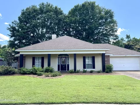 320 Colonial Dr, Madison, MS 39110