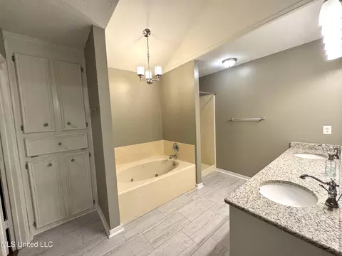 320 Colonial Dr, Madison, MS 39110 photo 27