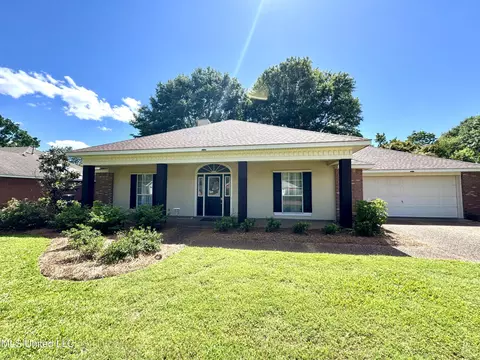 320 Colonial Dr, Madison, MS 39110 photo 2
