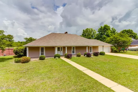 14924 Nassau Dr, Biloxi, MS 39532