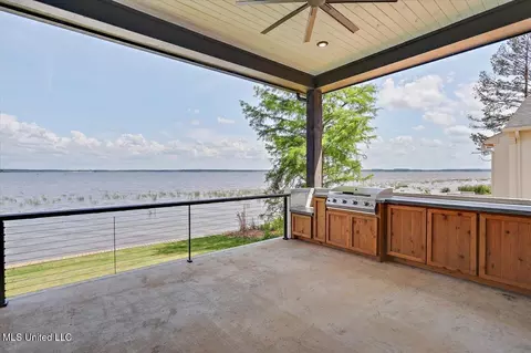 Exterior - 122 Neptune Shr, Madison, MS 39110 photo 8 of 22
