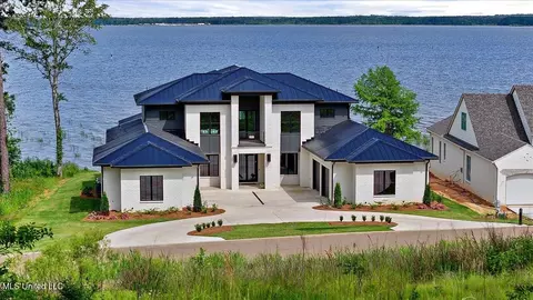 Exterior - 122 Neptune Shr, Madison, MS 39110 photo 18 of 22