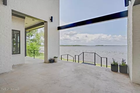 Exterior - 122 Neptune Shr, Madison, MS 39110 photo 13 of 22