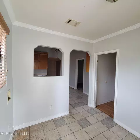 Entry Way - 545 Esters Blvd, Biloxi, MS 39530 photo 2 of 2