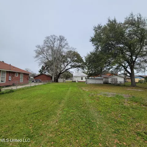 Exterior - 545 Esters Blvd, Biloxi, MS 39530 photo 10 of 10
