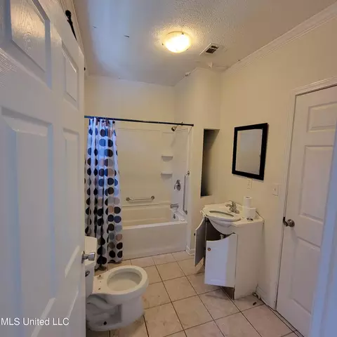 Bath - 545 Esters Blvd, Biloxi, MS 39530 photo 1 of 4