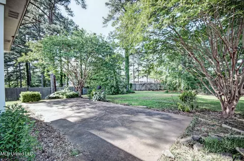 Exterior - 508 Jasmine Ct, Brandon, MS 39047 photo 3 of 5