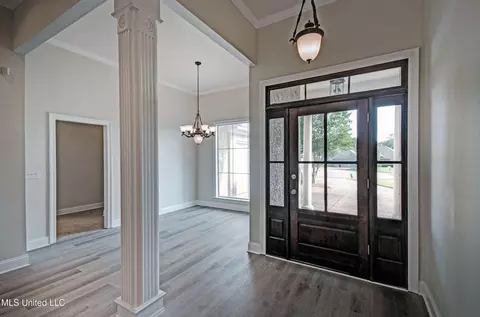 Entry Way - 508 Jasmine Ct, Brandon, MS 39047 photo 1 of 2