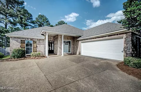 Exterior - 508 Jasmine Ct, Brandon, MS 39047 photo 2 of 5