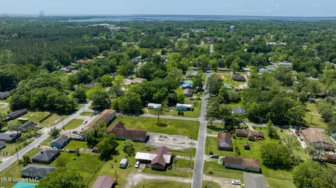 View/Area - 5106 Hubert St, Moss Point, MS 39563 photo 3 of 5