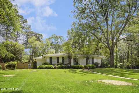 1401 Robert Dr, Jackson, MS 39211 photo 2