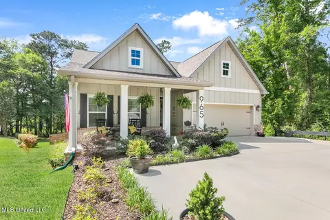 965 Kino St, Diamondhead, MS 39525
