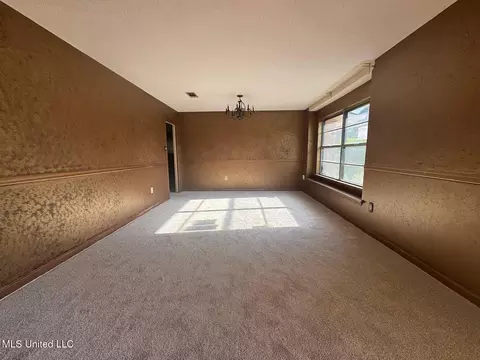 210 Swan Lake Dr, Jackson, MS 39212 photo 6