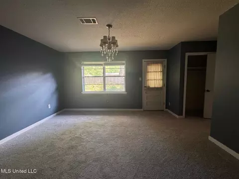 210 Swan Lake Dr, Jackson, MS 39212 photo 7