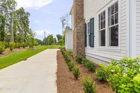Exterior - 102 Commonwealth Dr, Madison, MS 39110 photo 11 of 13