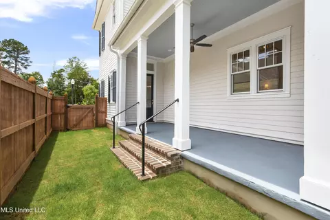 Exterior - 102 Commonwealth Dr, Madison, MS 39110 photo 10 of 13