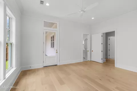 Bedroom - 102 Commonwealth Dr, Madison, MS 39110 photo 2 of 8