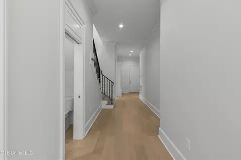 Entry Way - 102 Commonwealth Dr, Madison, MS 39110 photo 3 of 10