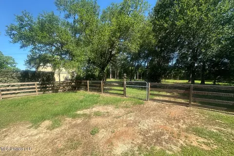 Exterior - 1212 Highway 612, Lucedale, MS 39452 photo 12 of 13