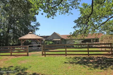 Exterior - 1212 Highway 612, Lucedale, MS 39452 photo 6 of 13