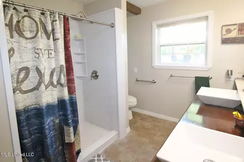 Bath - 1212 Highway 612, Lucedale, MS 39452 photo 1 of 5
