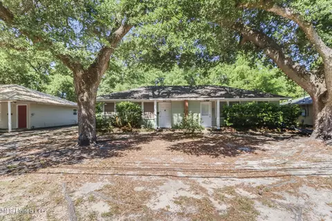 319 Saint Mary Blvd, Biloxi, MS 39531